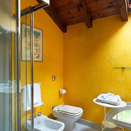 Casa de Férias Anita In Luxury Gardone Riviera